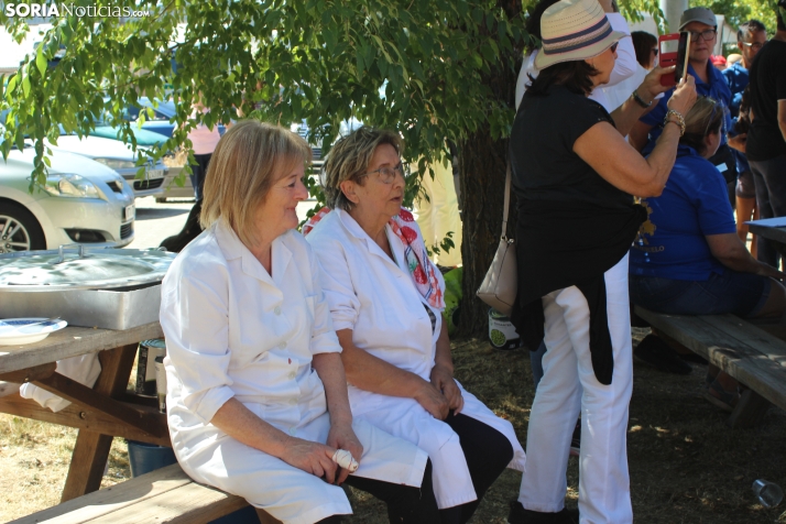 Duruelo reparte cerca de 2.800 raciones de caldereta en su tradicional almuerzo festivo