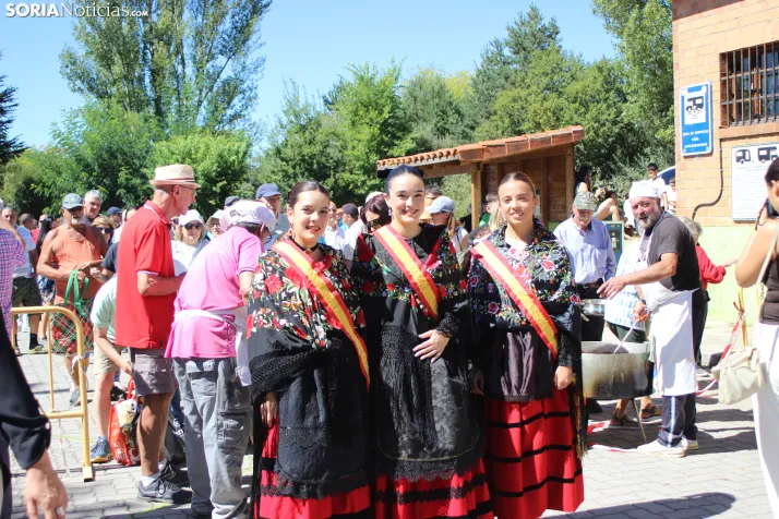 Duruelo reparte cerca de 2.800 raciones de caldereta en su tradicional almuerzo festivo