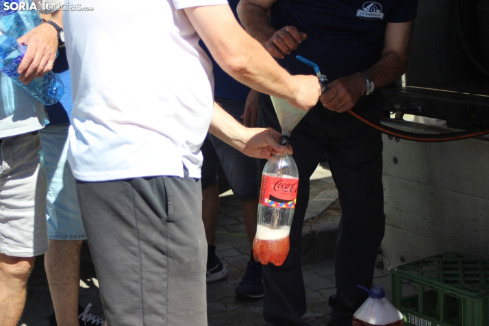 Duruelo reparte cerca de 2.800 raciones de caldereta en su tradicional almuerzo festivo
