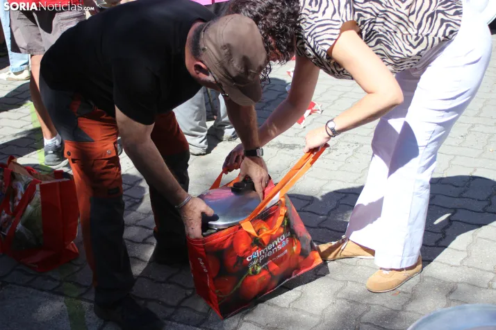 Duruelo reparte cerca de 2.800 raciones de caldereta en su tradicional almuerzo festivo