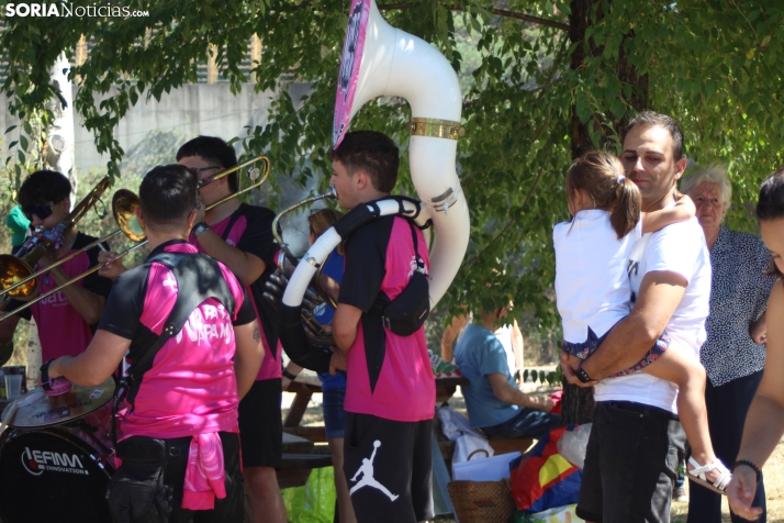 Duruelo reparte cerca de 2.800 raciones de caldereta en su tradicional almuerzo festivo
