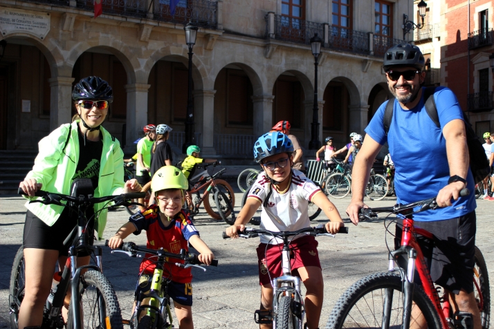 Las bicicletas invaden el centro de Soria