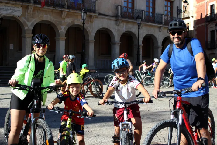 Las bicicletas invaden el centro de Soria