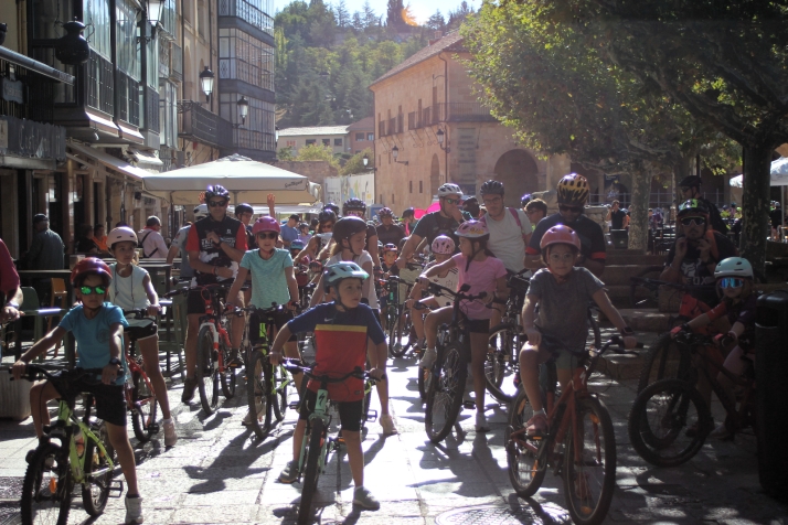 Las bicicletas invaden el centro de Soria