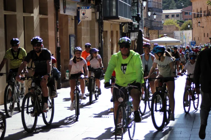 Las bicicletas invaden el centro de Soria