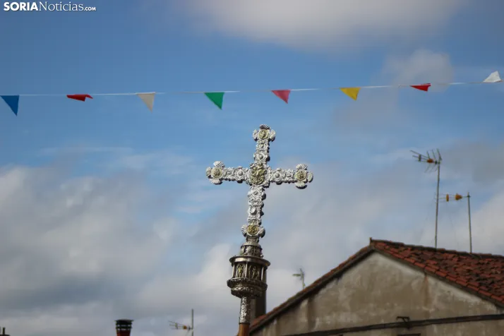GALER&Iacute;A | La procesi&oacute;n de San Miguel recorre las calles de Duruelo en la jornada central de sus 