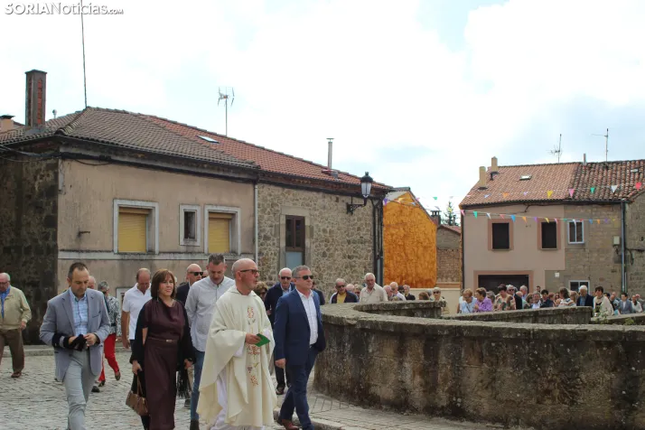 GALER&Iacute;A | La procesi&oacute;n de San Miguel recorre las calles de Duruelo en la jornada central de sus 