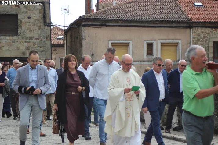 GALER&Iacute;A | La procesi&oacute;n de San Miguel recorre las calles de Duruelo en la jornada central de sus 
