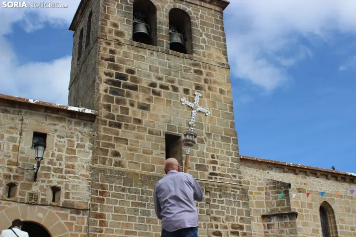GALER&Iacute;A | La procesi&oacute;n de San Miguel recorre las calles de Duruelo en la jornada central de sus 