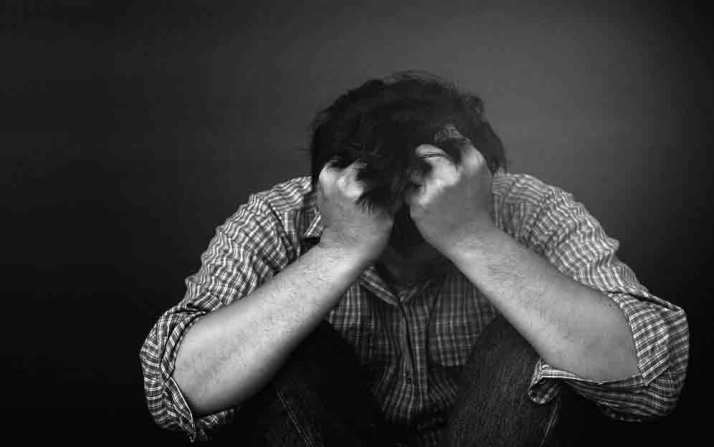 La tasa de mortalidad por suicidio en España desciende 7,71 puntos