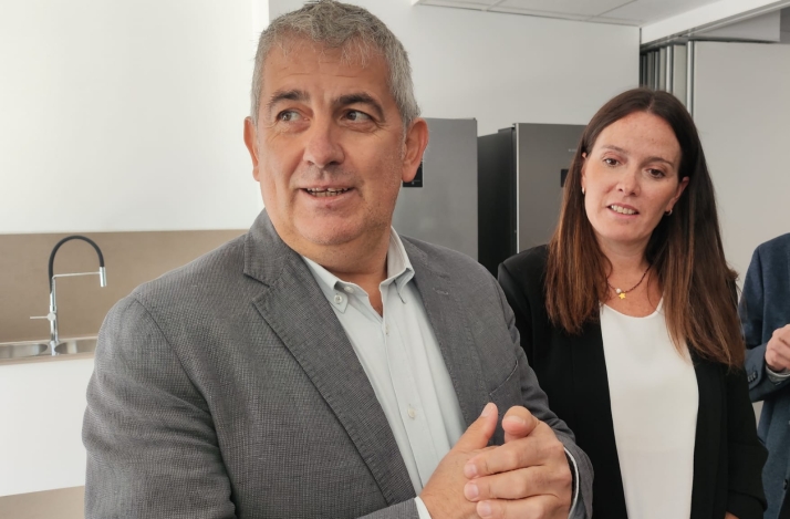El Ayuntamiento entrega el centro de Los Royales y señala el Calaverón como el siguiente