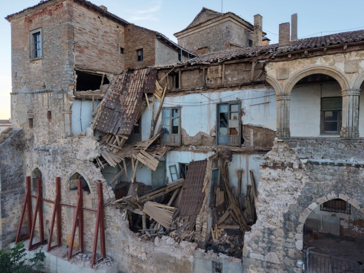 Así está, en imágenes a vista de dron, el Palacio de los Hurtado tras el nuevo derrumbe de anoche