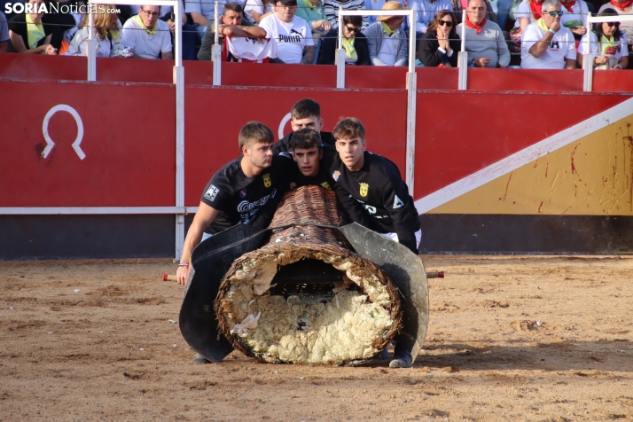 Una imagen de la tarde en la plaza de toros olvegueña. /Santos Gómez