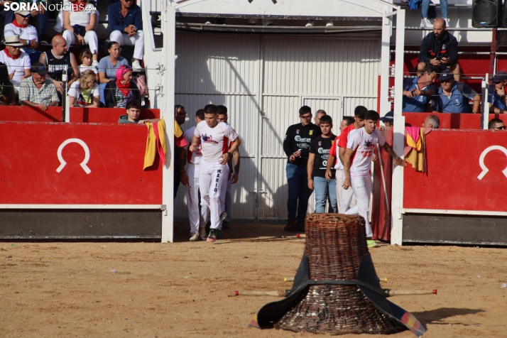 Una imagen de la tarde en la plaza de toros olvegueña. /Santos Gómez