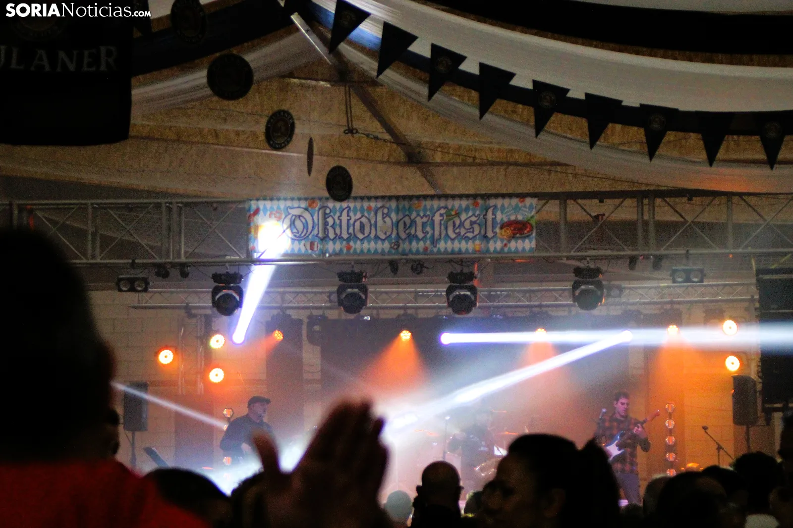 Galería | Ni el cielo gris consigue aguar la fiesta de la Oktoberfest en Golmayo