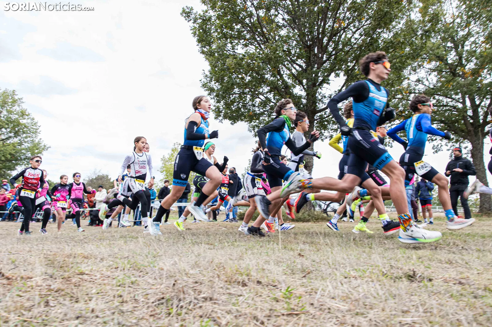 Galería | Valonsadero desafía al frío con el Duatlón Memorial María García Rubio