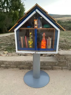 Foto 6 - Trece paneles y cuatro rincones de lectura dan voz al pasado de Verguizas