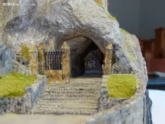 Foto 5 - Rebecca McShane y su ermita de San Saturio en arcilla: "Una mezcla de fascinaci&oacute;n y desaf&iacute;o"