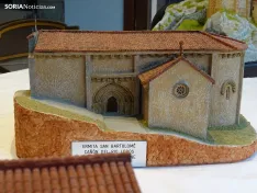 Foto 6 - Rebecca McShane y su ermita de San Saturio en arcilla: "Una mezcla de fascinaci&oacute;n y desaf&iacute;o"