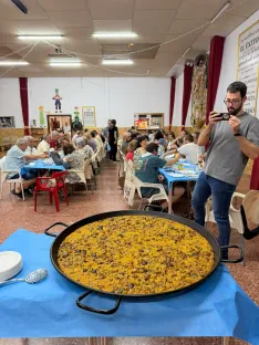 Foto 5 - Valencia realiza la ofrenda a San Saturio en la parroquia de San Prudencio