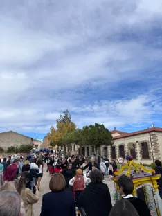 Foto 3 - Caltojar baila de espaldas a la Virgen del Pilar: devoci&oacute;n, tradici&oacute;n e identidad soriana