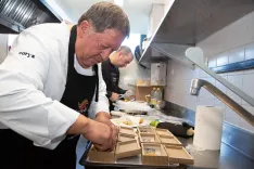 Foto 4 - El Torrezno de Soria se acerca a la alta cocina: Jos&eacute;, de La Chistera, gana el concurso de innovaci&oacute;n