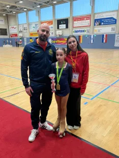 Foto 5 - Ha nacido una estrella con Clara &Aacute;lvaro, campeona de Europa de patinaje: &ldquo;Fue muy emocionante&rdquo;