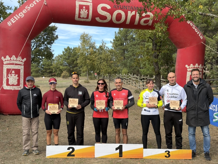 Laura Escudero y David Fernández vencen en el Duatlón Cross de Soria