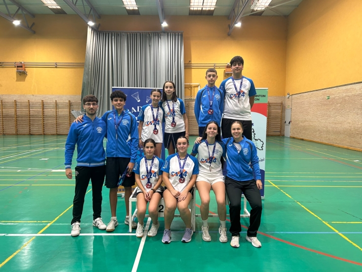 Club Bádminton Soria Claims Eight Medals at Top TTR Tournament