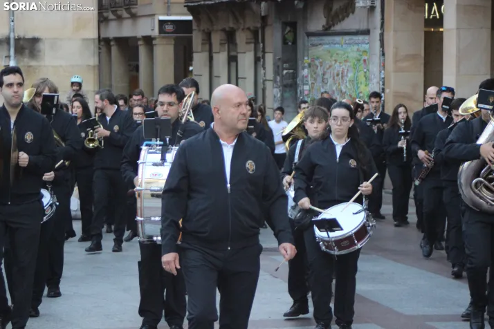 Fotos: La Banda recorre el centro de Soria en plenas fiestas de San Saturio