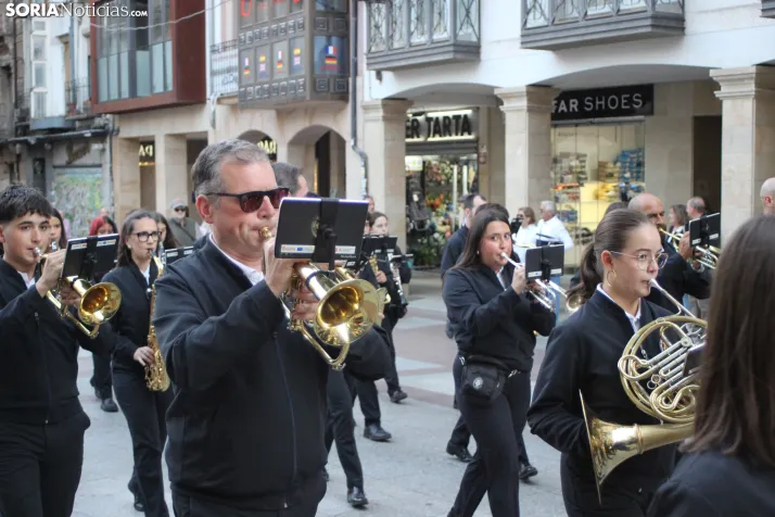 Fotos: La Banda recorre el centro de Soria en plenas fiestas de San Saturio