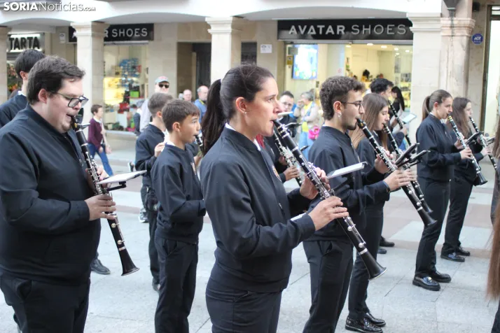 Fotos: La Banda recorre el centro de Soria en plenas fiestas de San Saturio