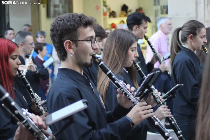 Fotos: La Banda recorre el centro de Soria en plenas fiestas de San Saturio