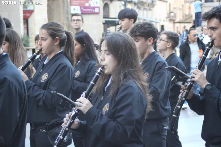 Fotos: La Banda recorre el centro de Soria en plenas fiestas de San Saturio