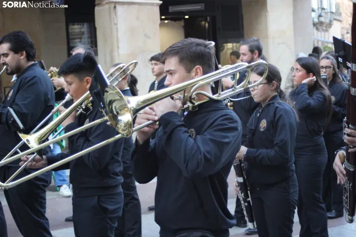 Fotos: La Banda recorre el centro de Soria en plenas fiestas de San Saturio