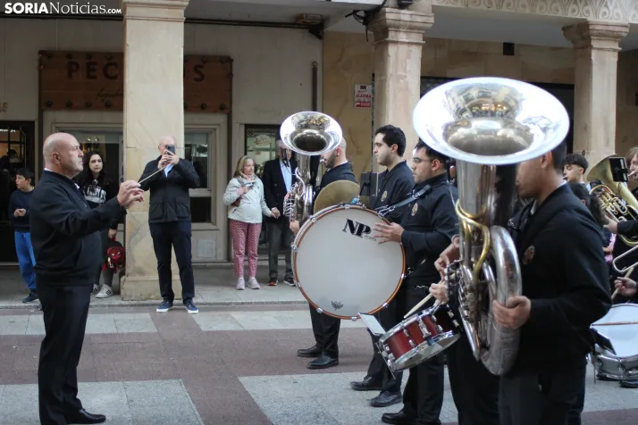 Fotos: La Banda recorre el centro de Soria en plenas fiestas de San Saturio