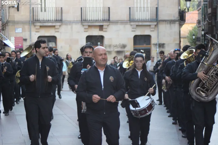 Fotos: La Banda recorre el centro de Soria en plenas fiestas de San Saturio