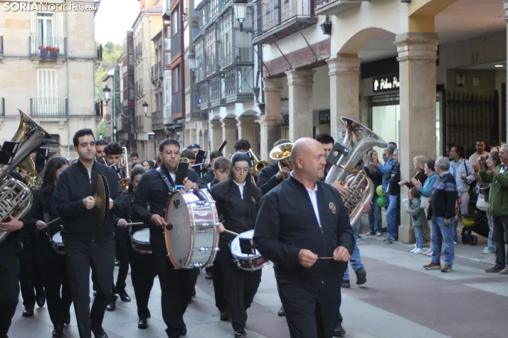 Fotos: La Banda recorre el centro de Soria en plenas fiestas de San Saturio