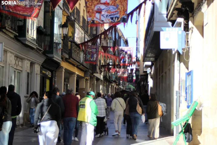 Artesan&iacute;a, dulces y &uacute;ltimos preparativos en una fr&iacute;a y medieval ma&ntilde;ana en Soria