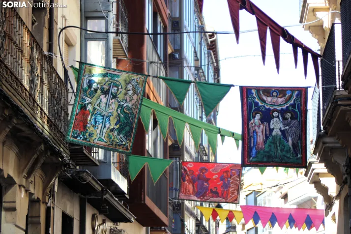 Artesan&iacute;a, dulces y &uacute;ltimos preparativos en una fr&iacute;a y medieval ma&ntilde;ana en Soria