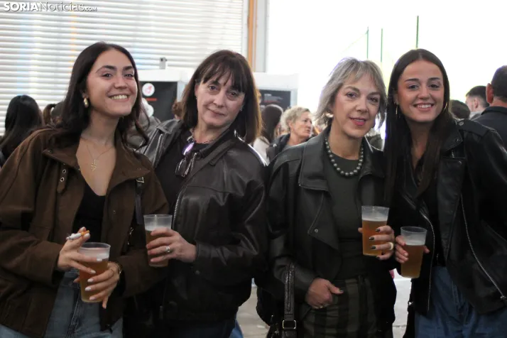 Galer&iacute;a | Ni el cielo gris consigue aguar la fiesta de la Oktoberfest en Golmayo