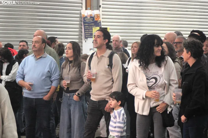 Galer&iacute;a | Ni el cielo gris consigue aguar la fiesta de la Oktoberfest en Golmayo