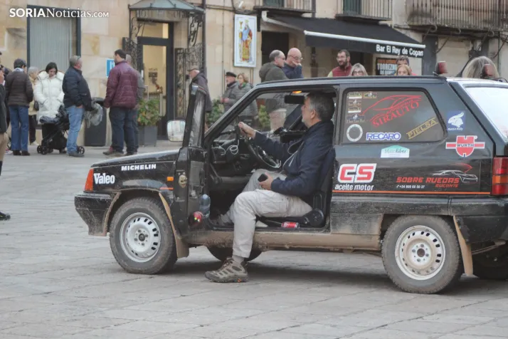GALER&Iacute;A | El Spain Classic Raid desembarca en la plaza Mayor de Soria