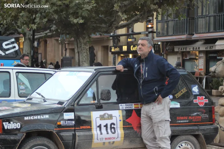 GALER&Iacute;A | El Spain Classic Raid desembarca en la plaza Mayor de Soria