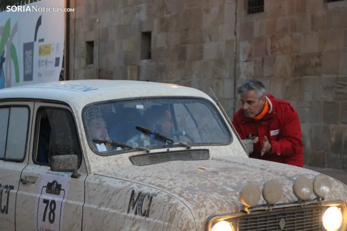 GALER&Iacute;A | El Spain Classic Raid desembarca en la plaza Mayor de Soria