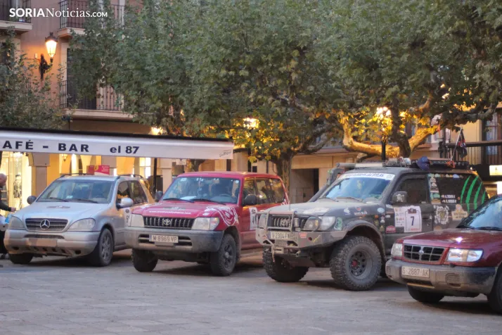GALER&Iacute;A | El Spain Classic Raid desembarca en la plaza Mayor de Soria