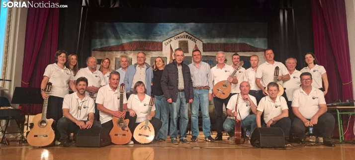 La rondalla de San Leonardo, homenajeada por Duruelo