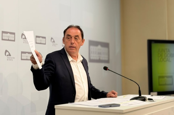 Serrano reta al subdelegado del Gobierno a presentar proyectos para las casas cuartel