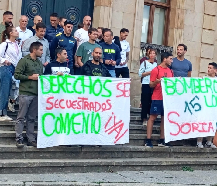 Los bomberos denuncian la precariedad del servicio de Soria: Hay tres efectivos por parque