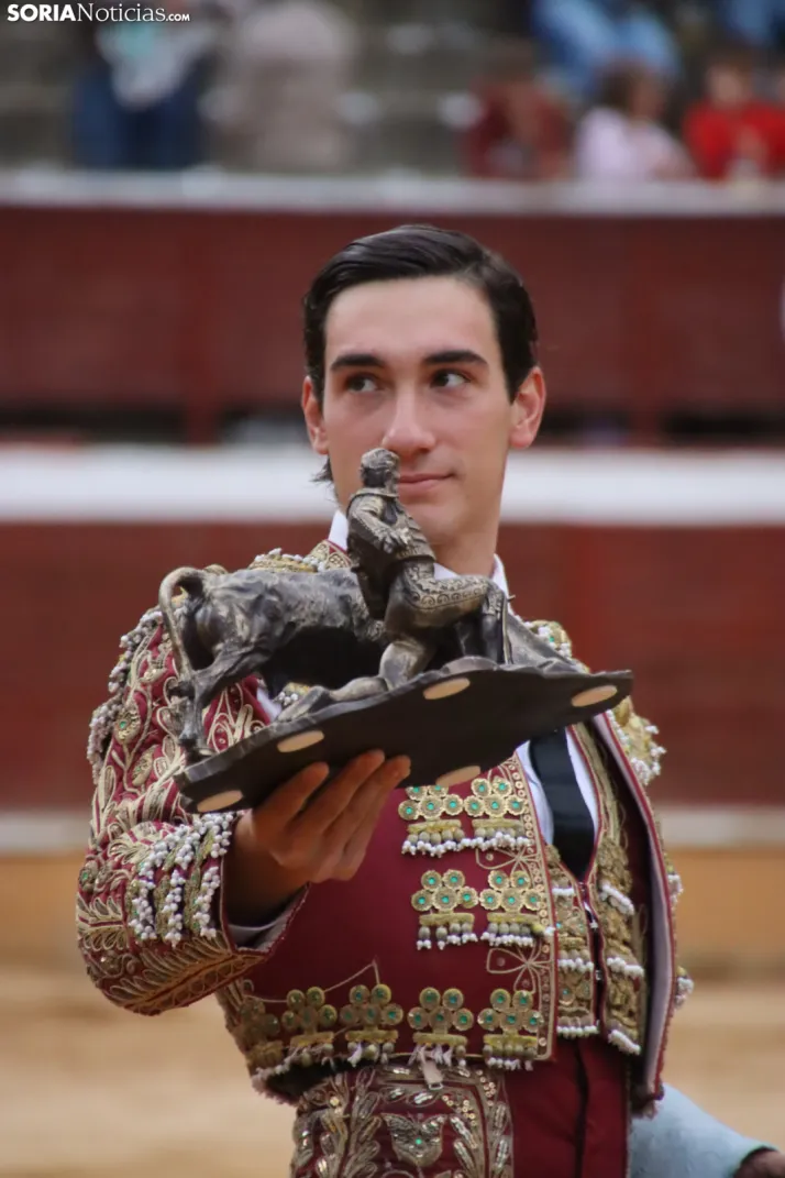 En im&aacute;genes: Jaime de Pedro se lleva el Memorial Redondo en un gran mano a mano ante David Espej&oacute
